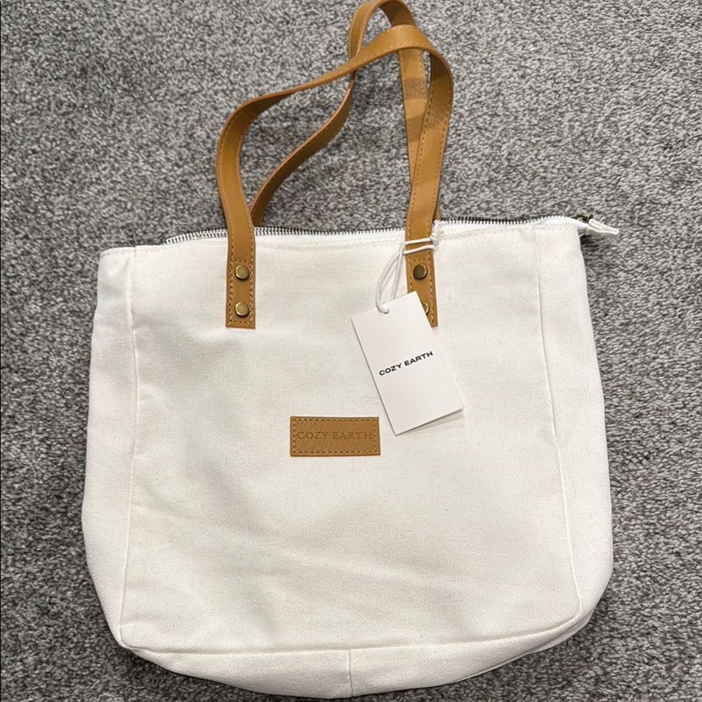 NEW Cozy Earth White and Tan Tote Bag